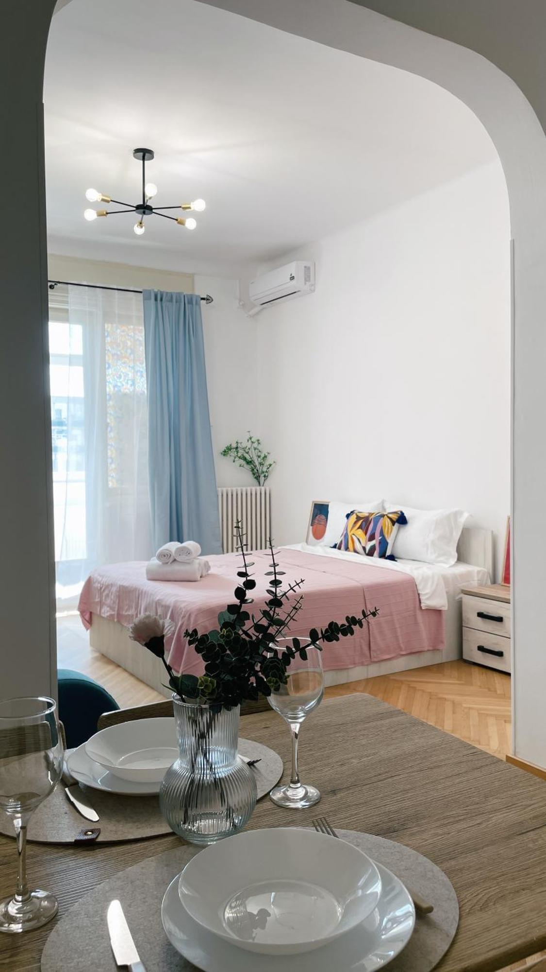 Pinkfluid - Charming Studio In Prime Location Bucarest Esterno foto